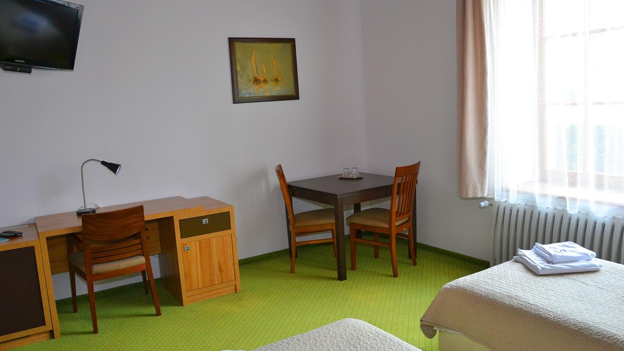 Tawerna Kaper Hotel Ilawa Exterior photo